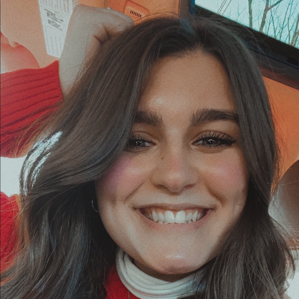 Meet your Posher, Alexandra